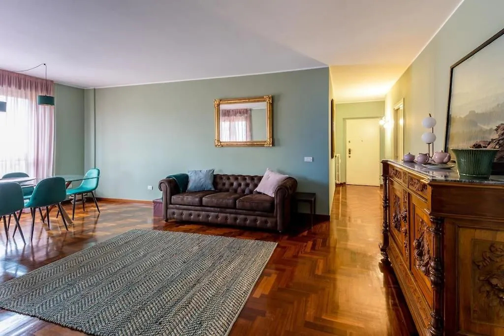 Navigli-Duomo Big House With Free Parking • Top! Milan Apartment